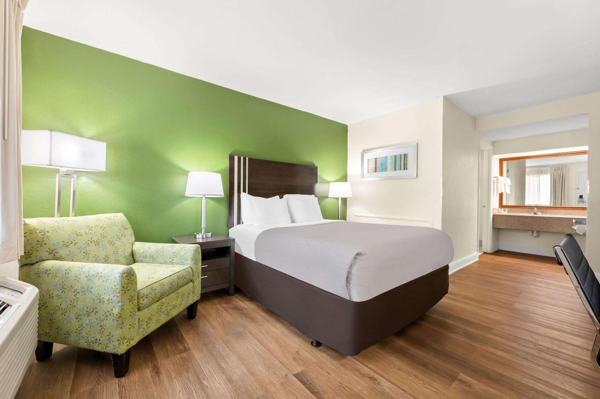 Quality Inn Pelham I-65 Exit 246 Extérieur photo