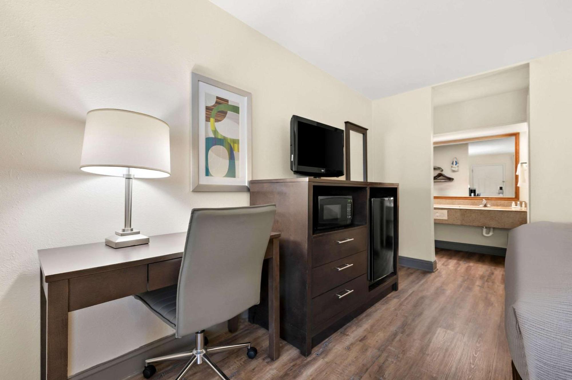 Quality Inn Pelham I-65 Exit 246 Extérieur photo